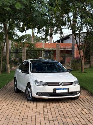 VOLKSWAGEN JETTA 2.0 COMFORTLINE FLEX 4P TIPTRONIC VOLKSWAGEN JETTA 2.0 COMFORTLINE FLEX 4P TIPTRONIC